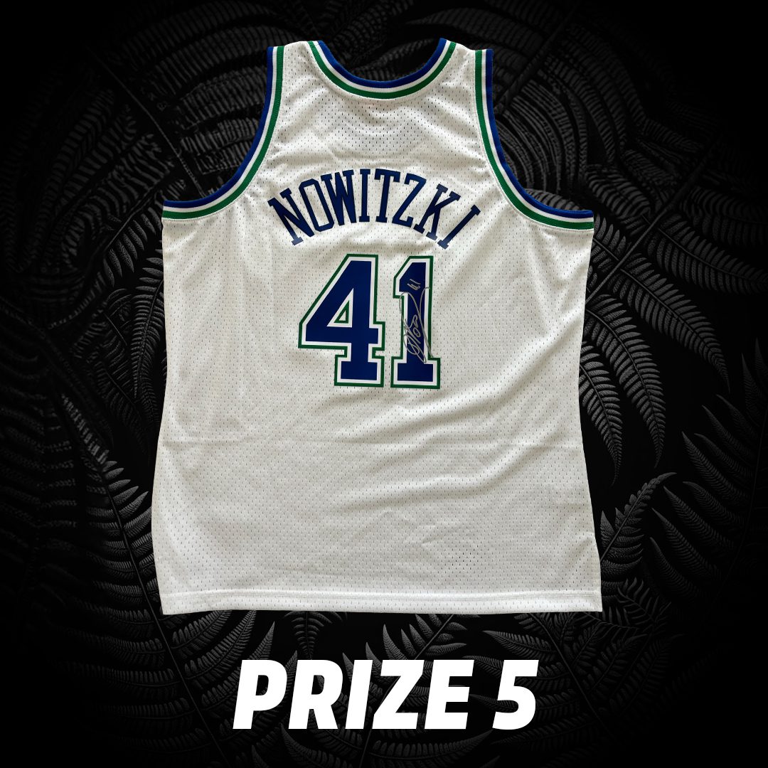 Signed Dirk Nowitzki Dallas Mavericks Singlet